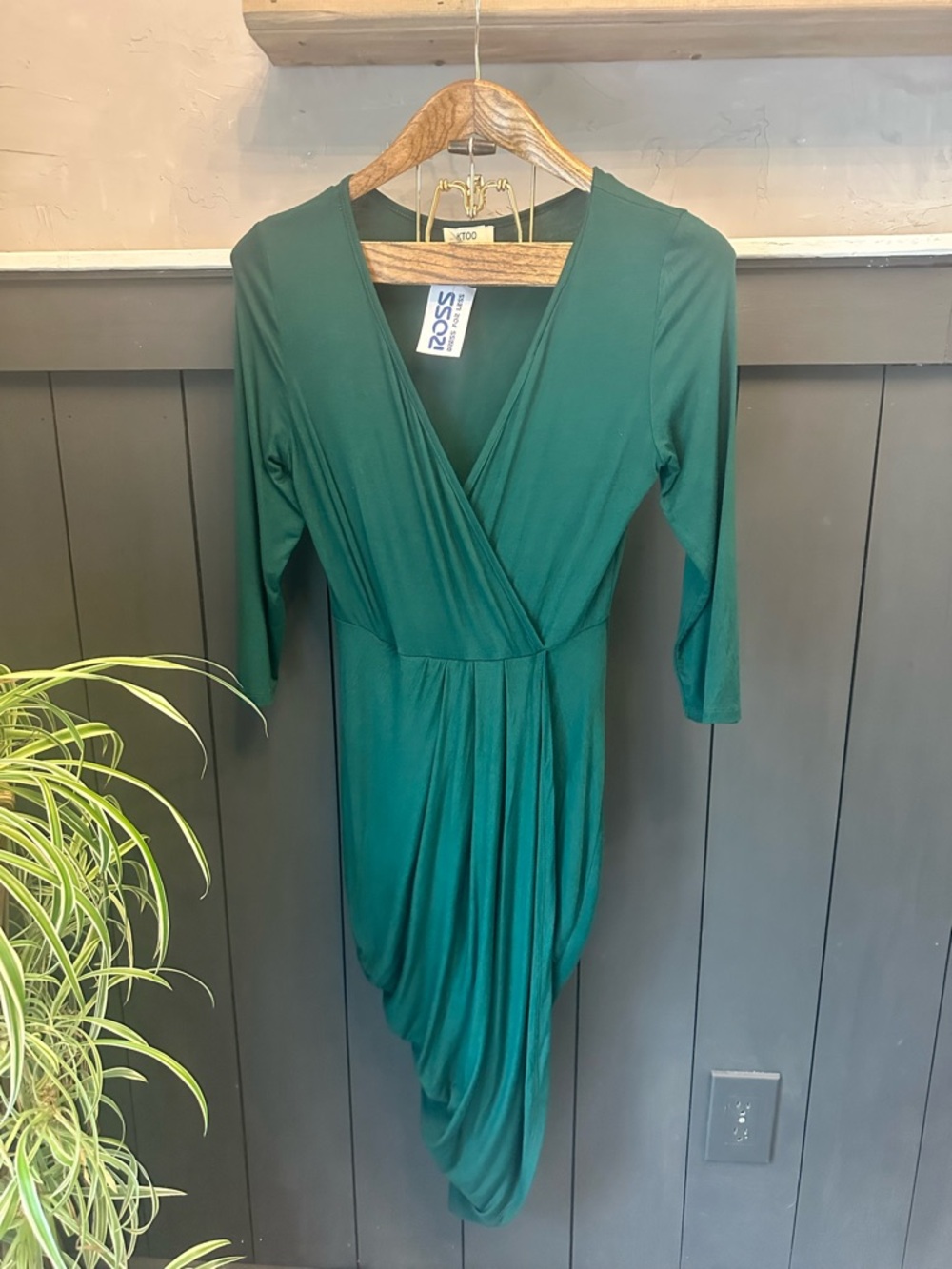 NEW Emerald Green Faux-Wrap Draped Midi Dress size‎ M